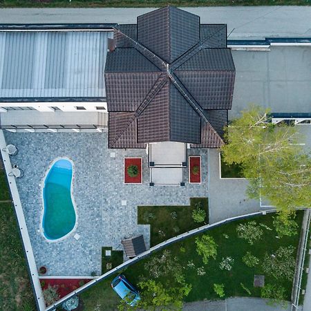 Hotel Kralj Kraljevo Exteriér fotografie